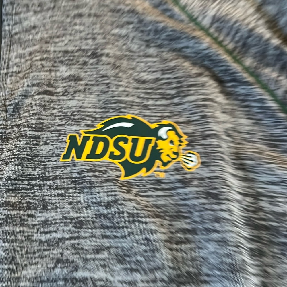 NDSU Bison Wick-Away hoodie =  Size XL